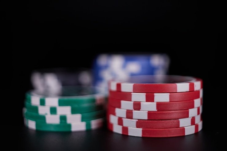 Live casino table with real dealers streaming
